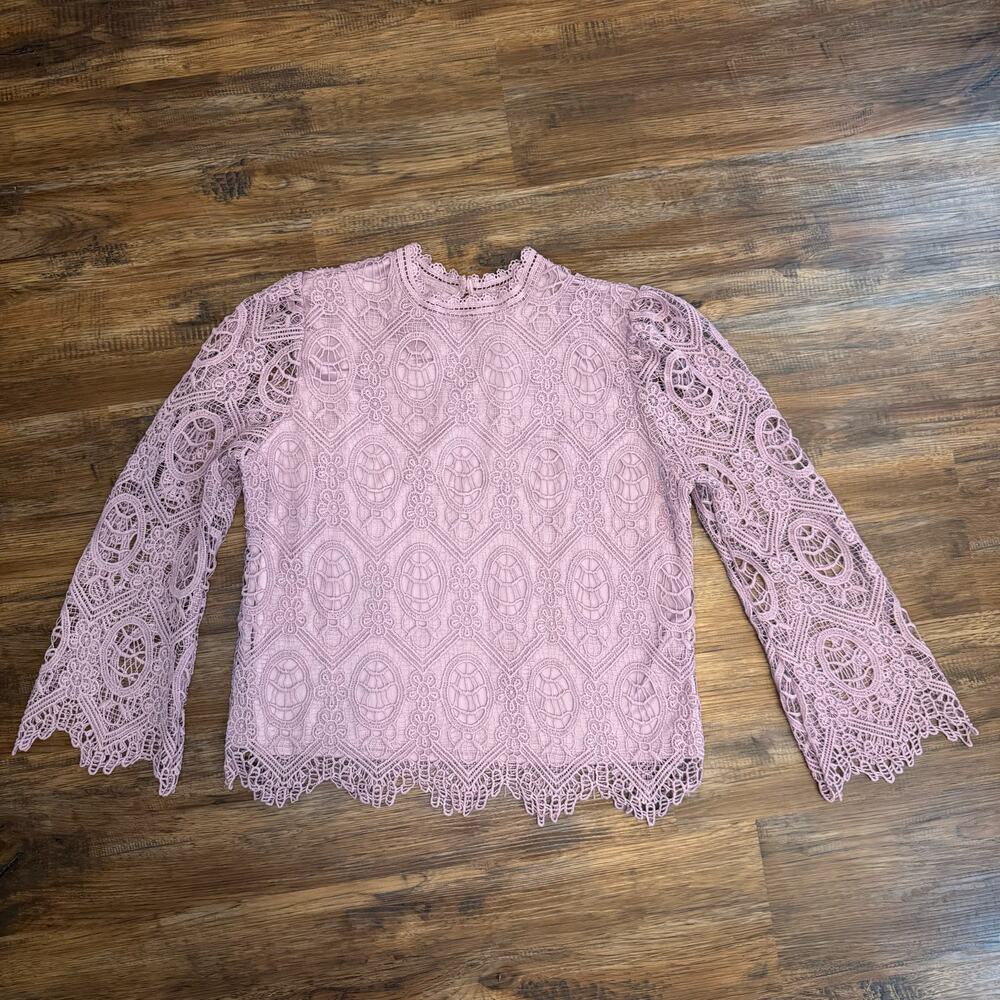 Ultra Pink Size LARGE long sleeve floral geometric lace overlay